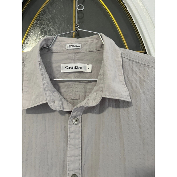 Calvin Klein worn twice Front buttons rolling up  sleeve shirt men size M - Picture 2 of 10